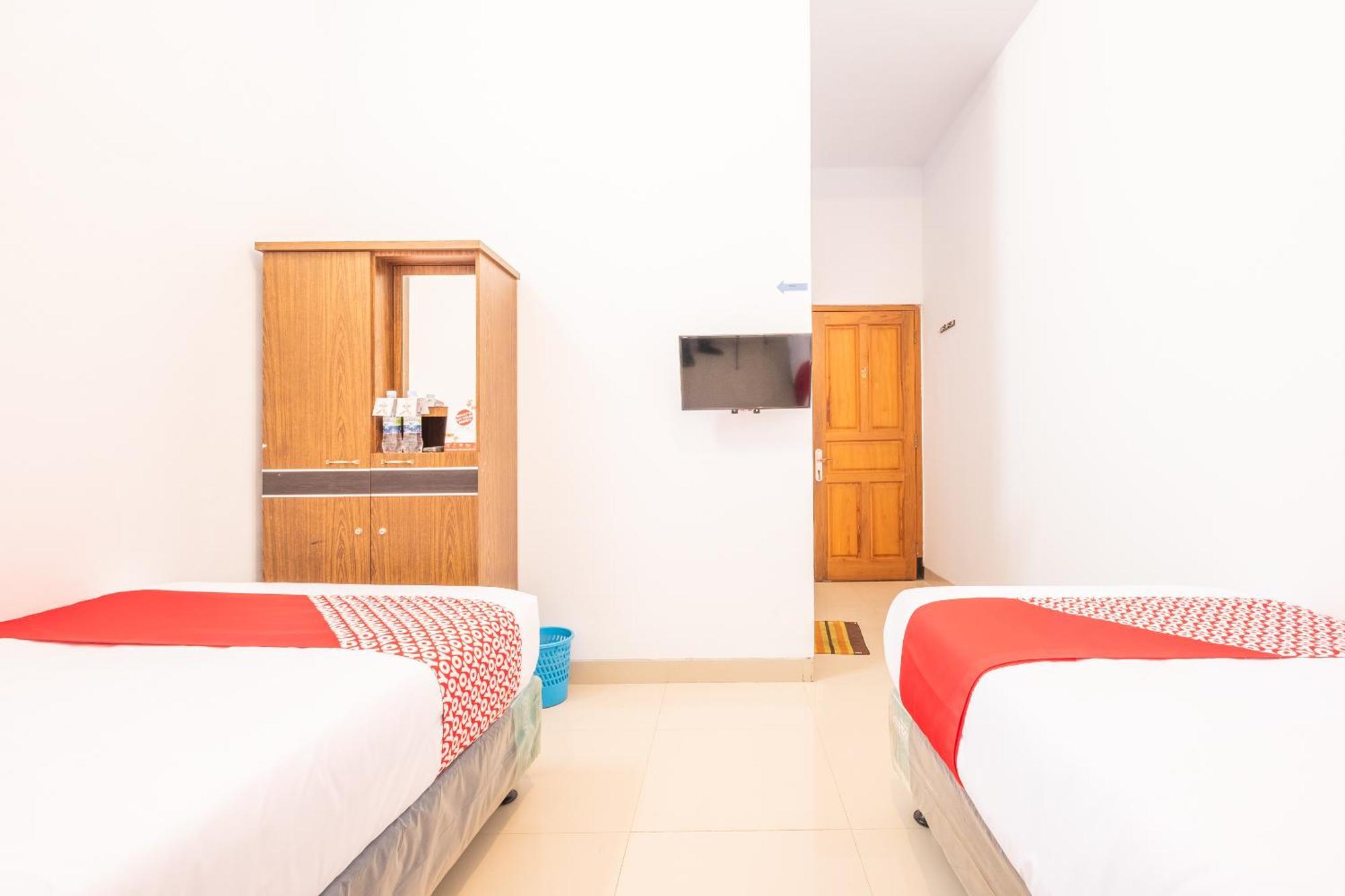 Oyo 863 Tenacity Guest House Syariah Cirebon Exteriér fotografie
