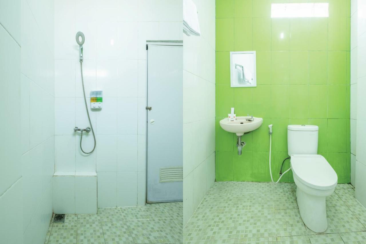 Oyo 863 Tenacity Guest House Syariah Cirebon Exteriér fotografie