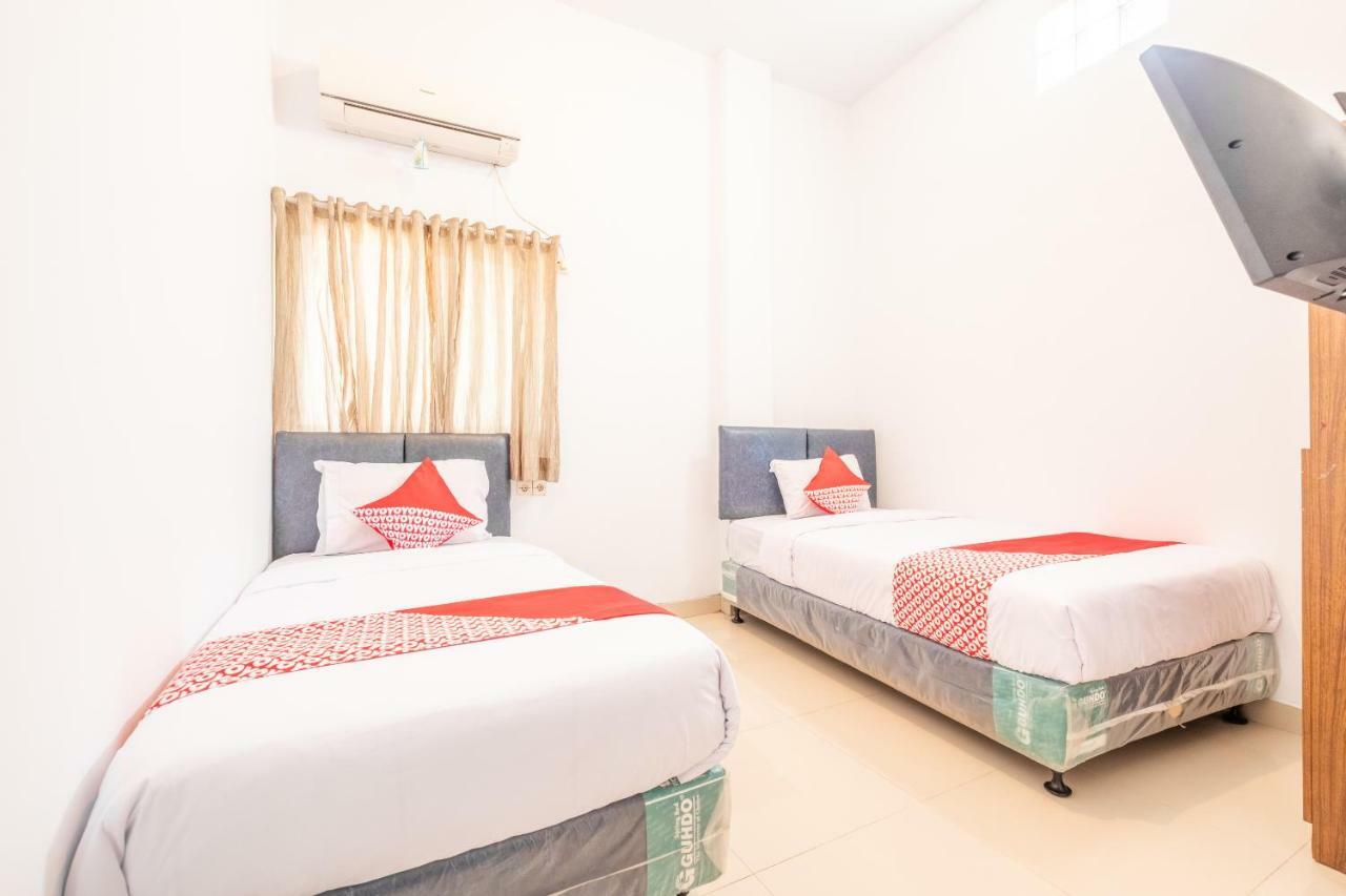Oyo 863 Tenacity Guest House Syariah Cirebon Exteriér fotografie