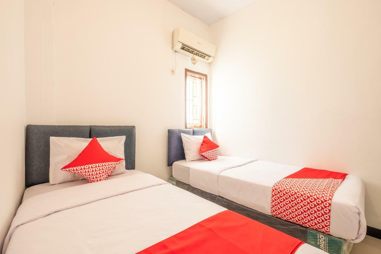 Oyo 863 Tenacity Guest House Syariah Cirebon Exteriér fotografie