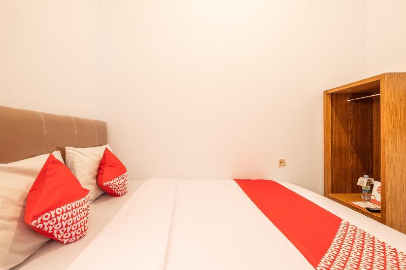 Oyo 863 Tenacity Guest House Syariah Cirebon Exteriér fotografie