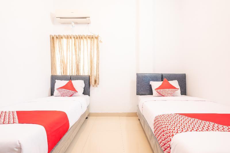 Oyo 863 Tenacity Guest House Syariah Cirebon Exteriér fotografie